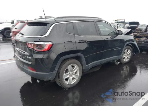 2022 Jeep Compass Latitude Fwd z USA, uszkodzony, nr VIN 3C4NJCBB8NT138933